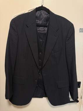 Chaps Ralph Lauren Vintage Men's 42R 2-Piece Suit Jacket and Vest Set Pinstripe